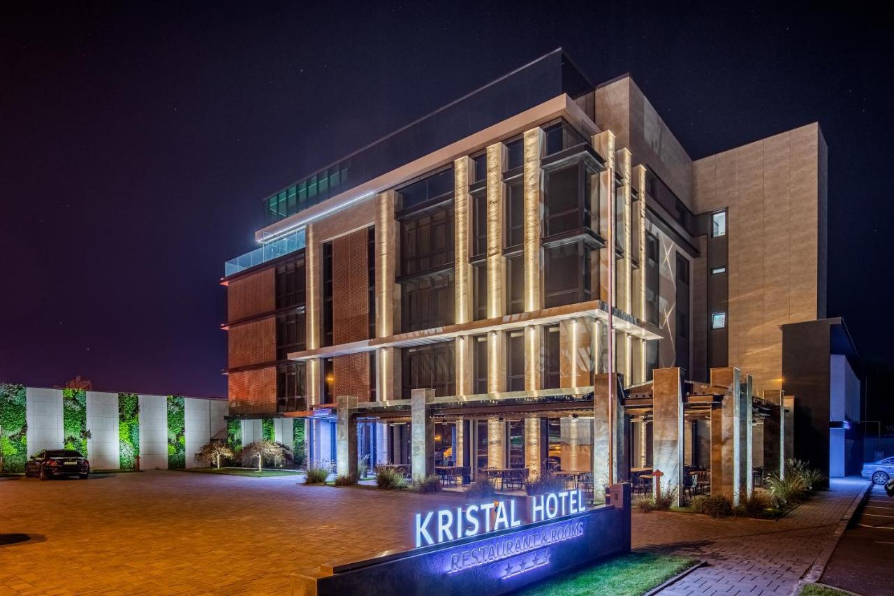 Hotel Kristal Focşani Exterior foto